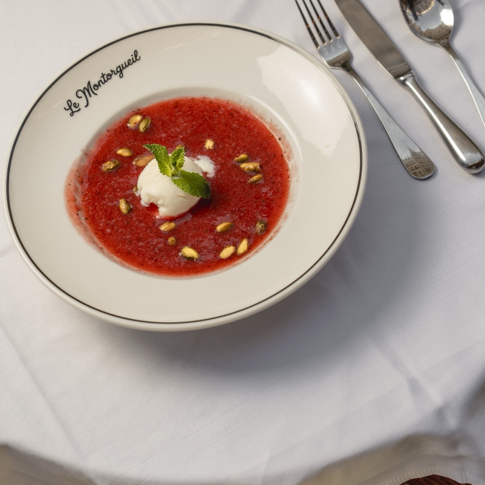 Gaspacho de tomates et burrata